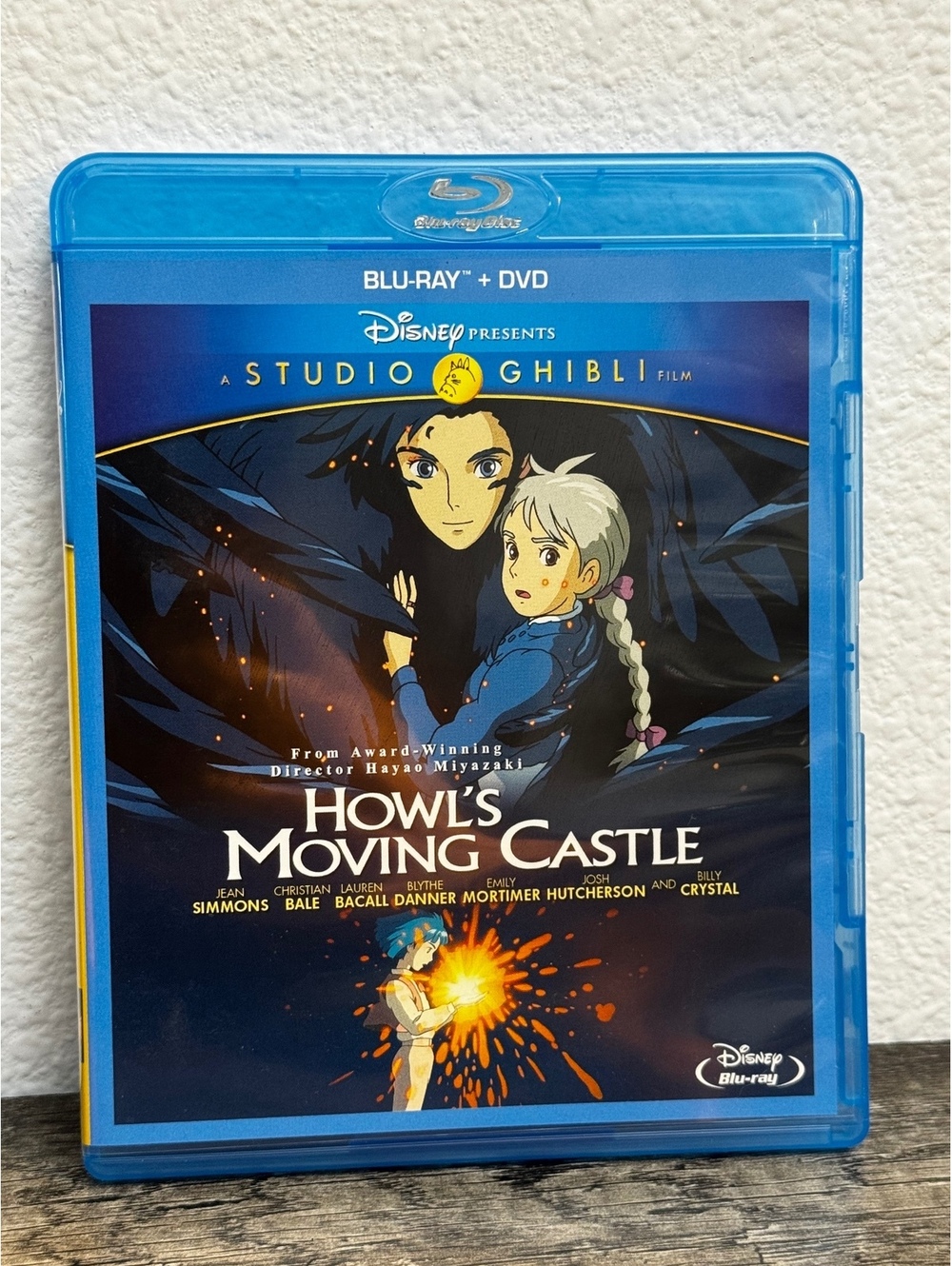 Howl's Moving Castle Blu-ray + DVD Combo Pack